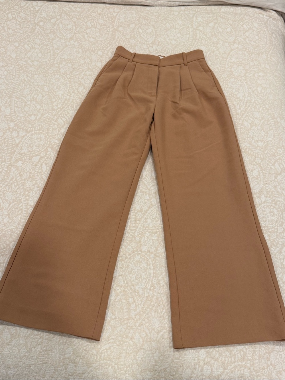 Abercrombie & Fitch Sloane Tailored Wide Leg Pant 25 / 0 Short Tan/Camel